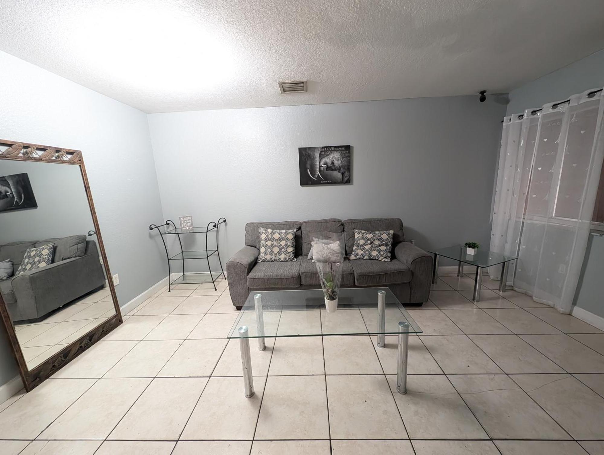 Auberge de jeunesse Milusol à Miami Shores Extérieur photo