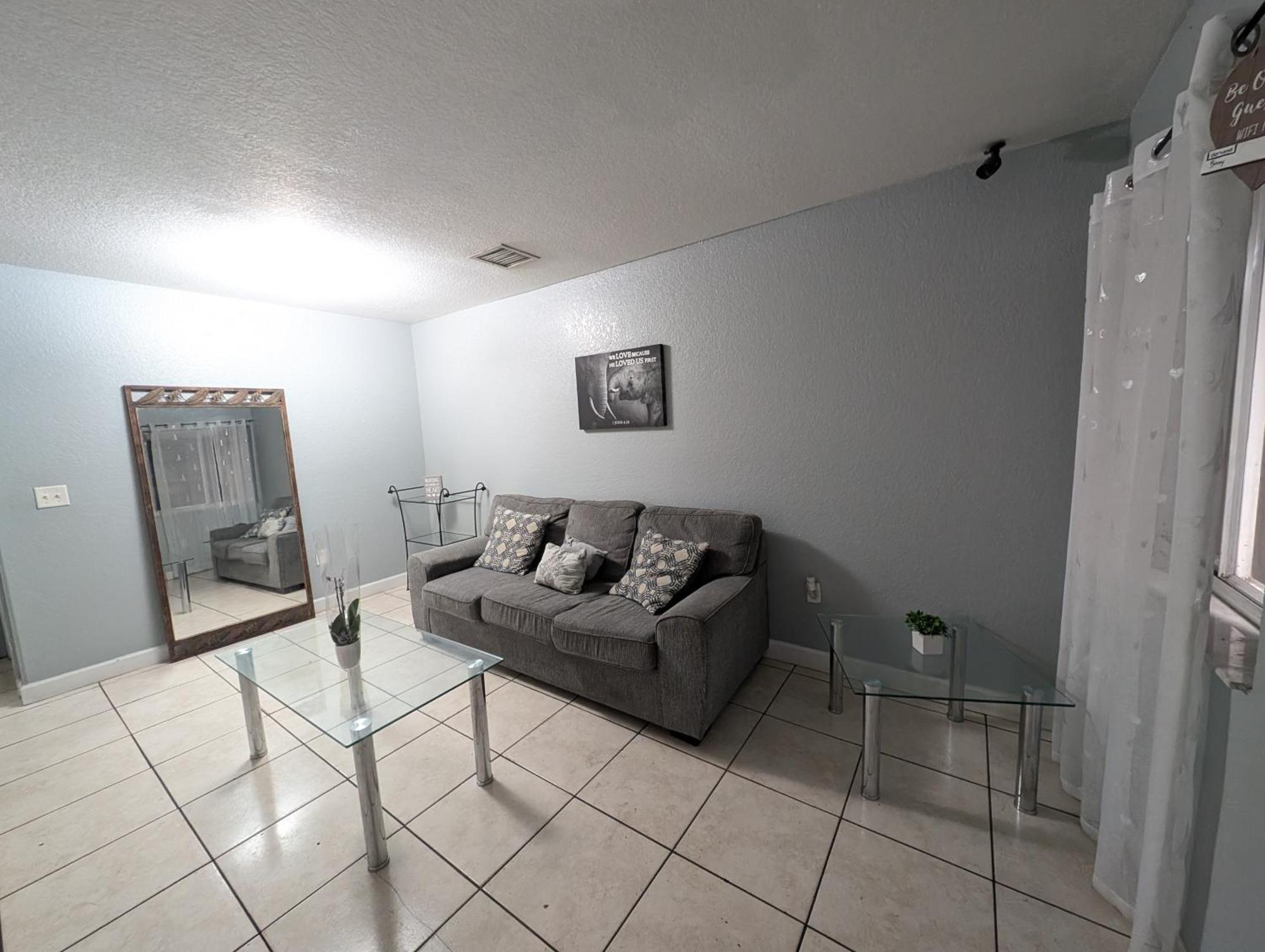Auberge de jeunesse Milusol à Miami Shores Extérieur photo